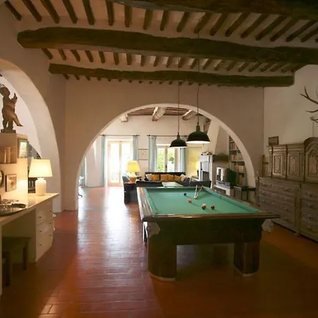 Sleeps 10 Pool Wifi Villa