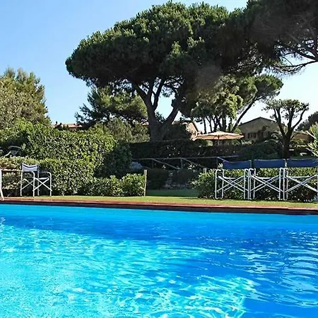 Villa Sleeps 10 Pool Wifi
